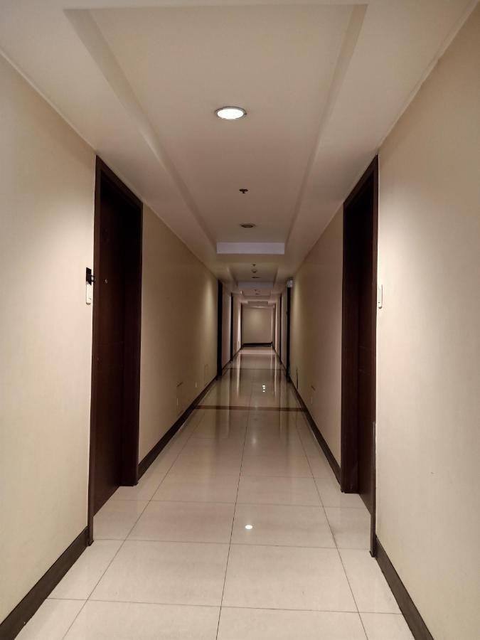 Taj'S Condotel Pasay Exterior foto