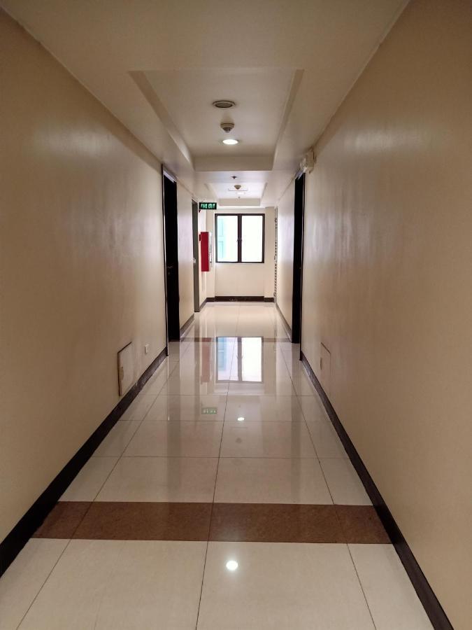 Taj'S Condotel Pasay Exterior foto
