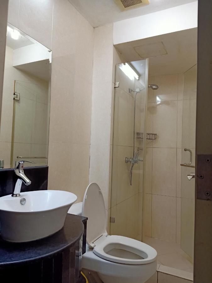 Taj'S Condotel Pasay Exterior foto